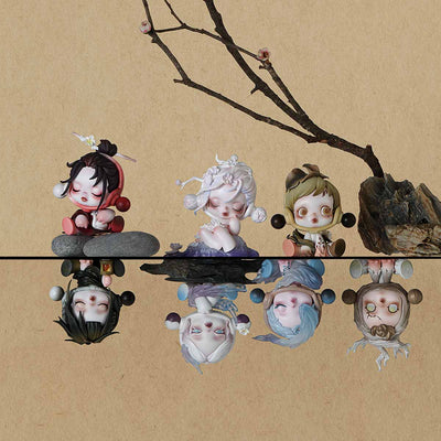 POP MART: SKULLPANDA The Ink Plum Blossom Series Figure