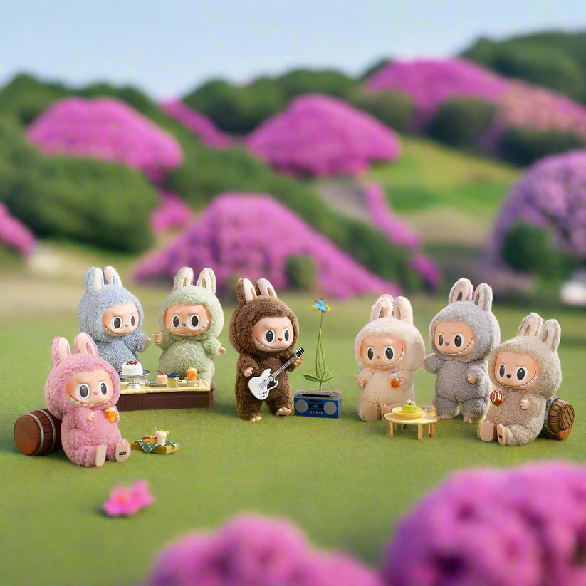 POPMART: Labubu - THE MONSTERS: Exciting Macaron Plush Keyring