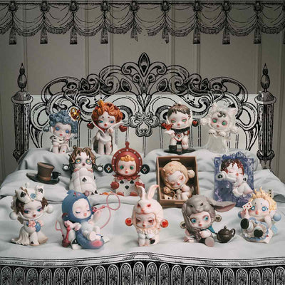 POP MART: SKULLPANDA Everyday Wonderland Series Figure
