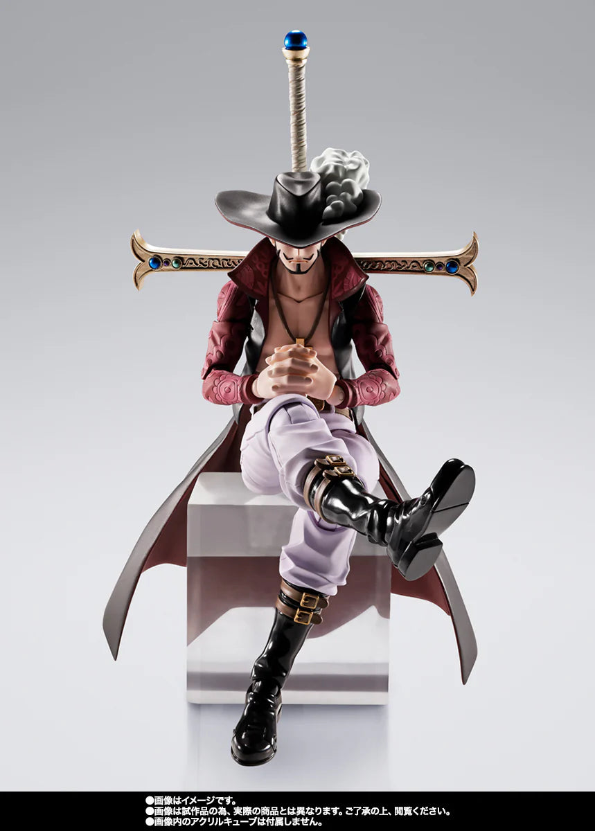 S.H.Figuarts - One Piece: Dracule. Mihawk (Hawkeye)