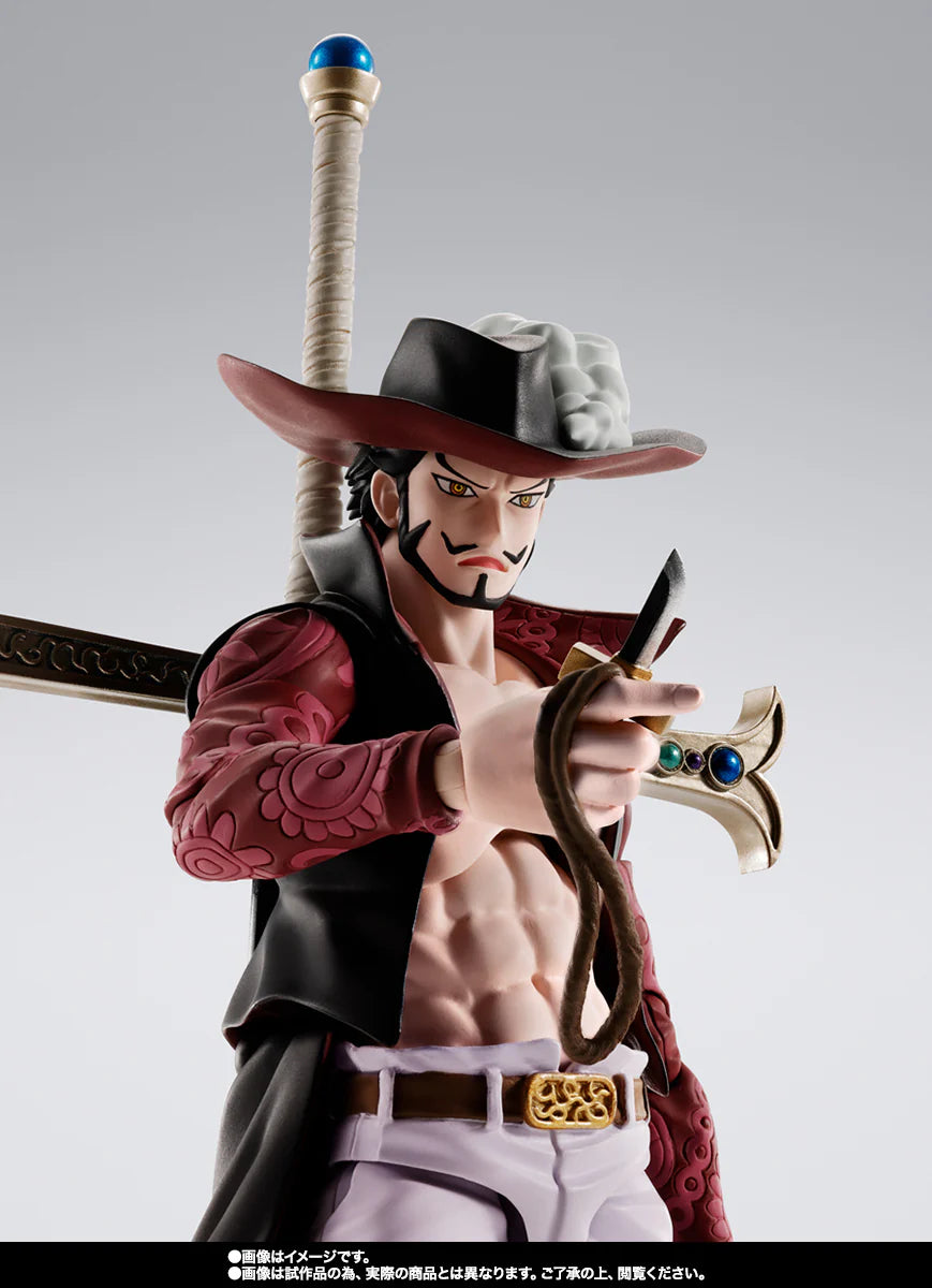 S.H.Figuarts - One Piece: Dracule. Mihawk (Hawkeye)